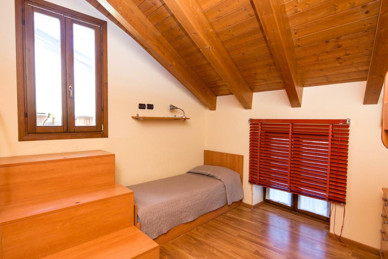 Il Sogno Di Claudia Apartment Джера Ларио Екстериор снимка